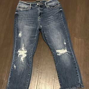 Judy Blue Distressed Ankle Jeans in Dark Blue